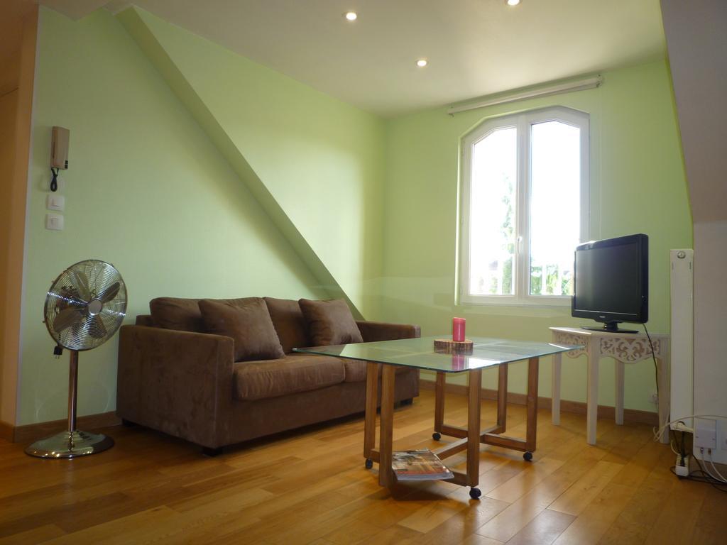 Les Mirabelles Apartment Metz Exterior photo